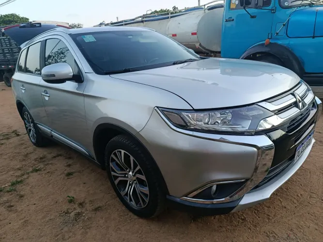 Mitsubishi Outlander Comfort 2.0 16V Aut. 2018