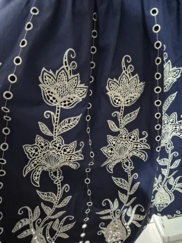 vestido azul bordado farm