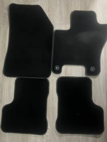 Tapete original Jeep Renegate completo