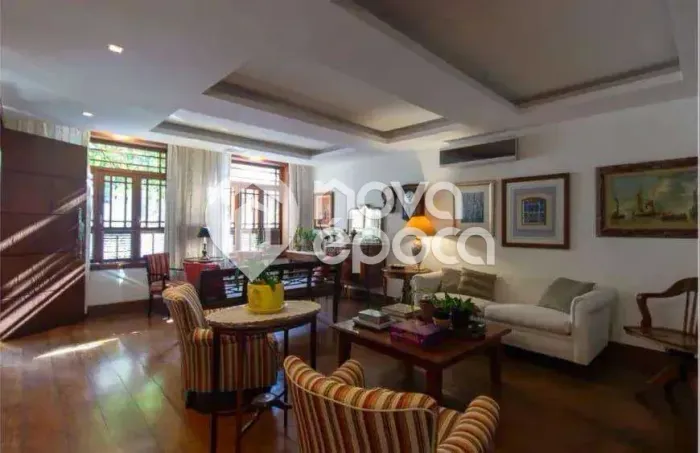 Botafogo | Casa de Vila 6 quartos, sendo 3 suites