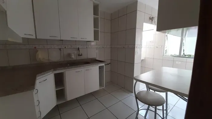 Imóvel para aluguel possui 60 metros quadrados com 2 quartos em Vila Ipojuca - São Paulo -