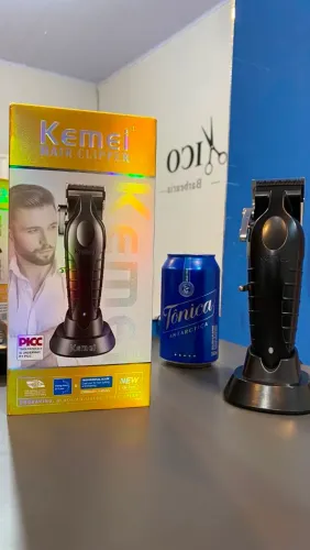 Máquina de Cortar Cabelo Kemei KM-2296 Sem Fio com 8 Pentes e Lâminas de Aço Inoxidável
