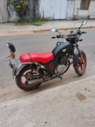 Intruder 125cc 2011
