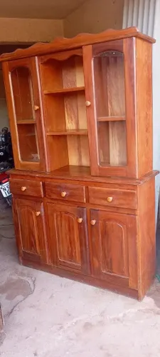 Vendo esse armário de cozinha de madeira
