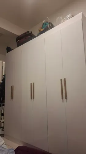 Guarda roupa super lindo e sem avariaas