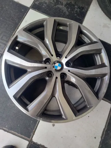 Roda avulsa BMW x1 