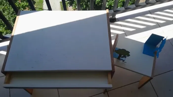 Escrivaninha infantil c/ porta livros