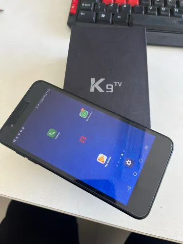 Celular LG em estado de novo 