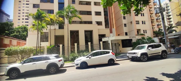 Apartamento à venda, com 3 quartos, sendo uma suíte plena e 2 tipo americana, 2 vagas e es