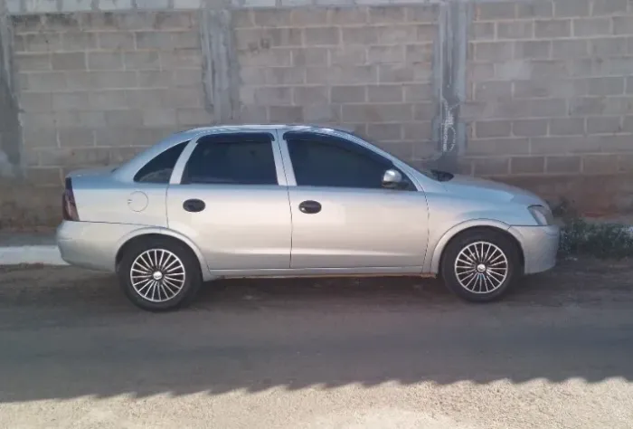Chevrolet Corsa Sedan 1.0 MPFI 8V 71cv 4P 2002