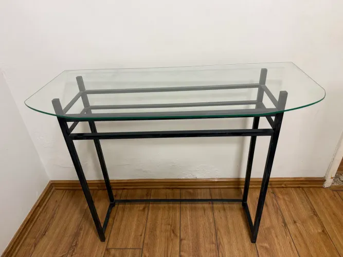 Aparador para sala de estar ou hall de entrada