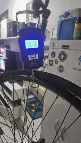 Par de rodas novas Specialized assimétricas boost HG
