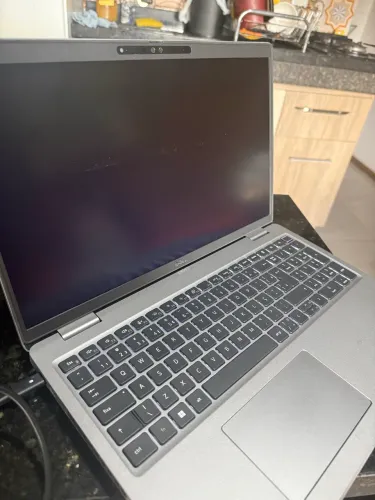 Notebook Dell Precision 3571
