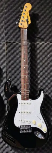 Squier Fender 2003, PERFEITA! LEIA ANÚNCIO