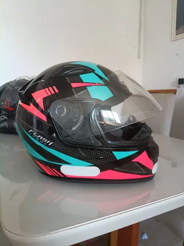Capacete ? Flash Spark