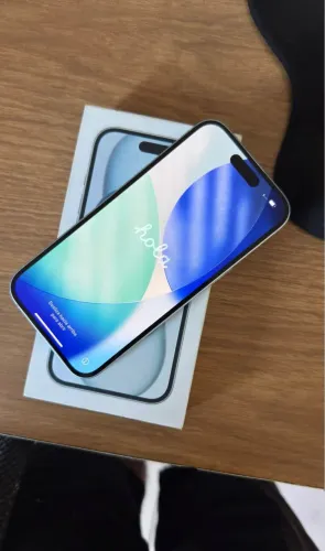 iPhone 15 256gb novo
