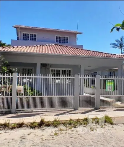 Casa ampla no Centro de Imbituba