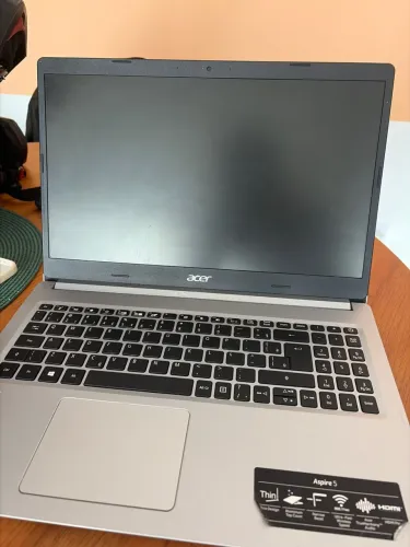 Vendo Notebook Acer Aspire 5