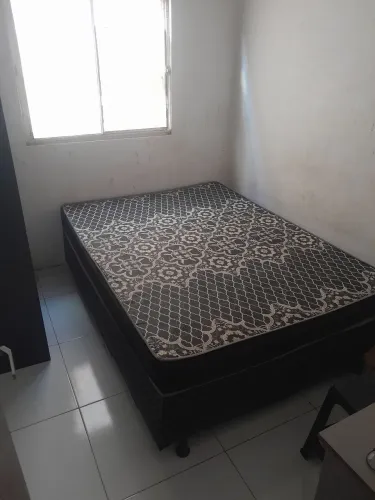 Cama Box Seminova
