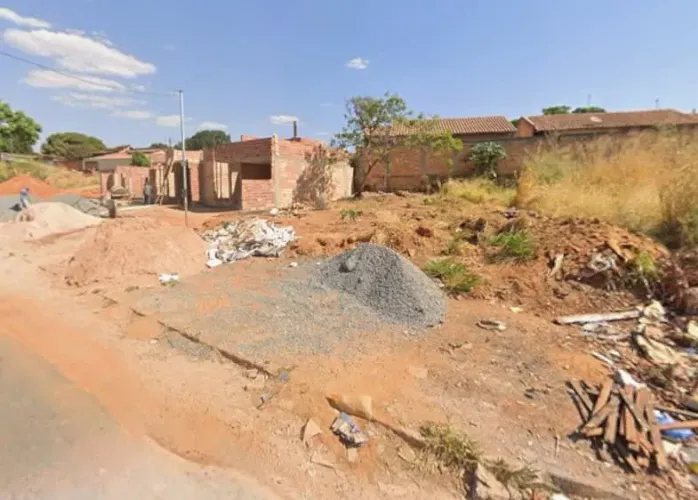 Lote plano na região da Avenida Independência