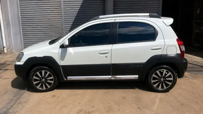 Toyota Etios Cross 1.5 Flex 16V 5P Mec. 2016
