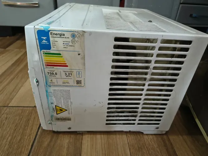 Ar condicionado Green 10 mil BTLS apenas 5 meses de uso comprei por $ 1.300 _vendo $ 900