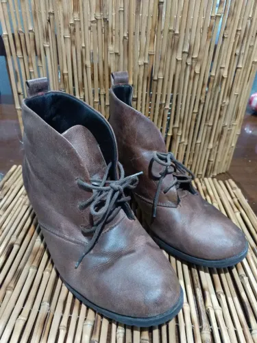 Bota de couro retrô