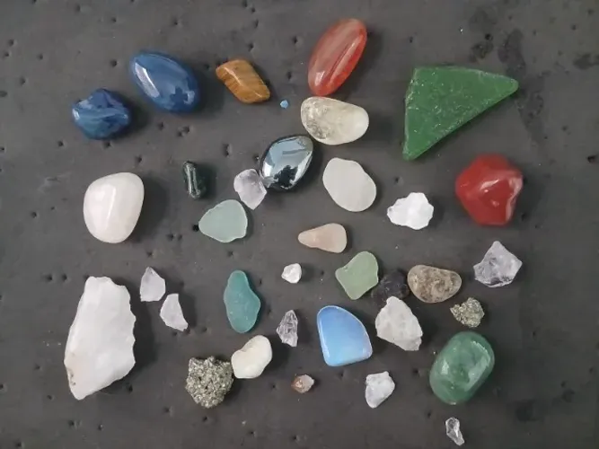 pote de pedras semipreciosas