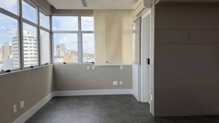 SALA A VENDA AVENIDA RAJA GABAGLÍA
