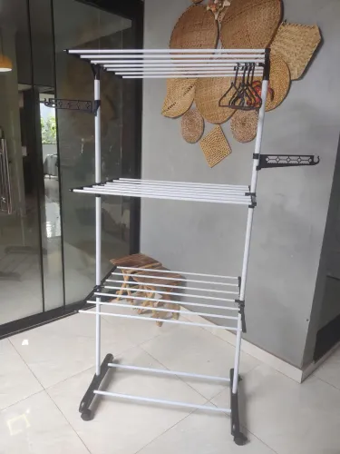 Vendo varal de chão novo!