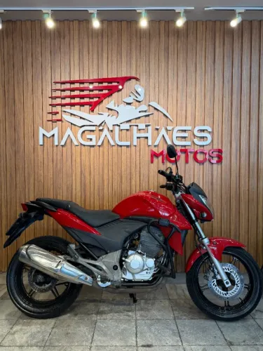 CB 300R 2015 - Financiamento bancário e cartão