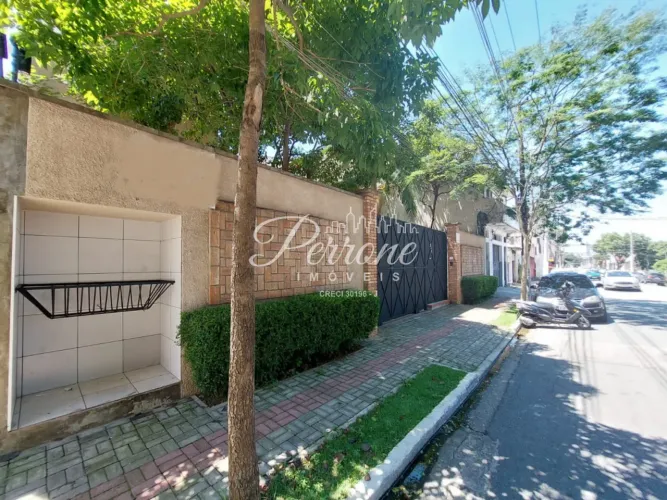 Sobrado de condomínio, para locação, com dois quartos, em Vila Carrão - SP!