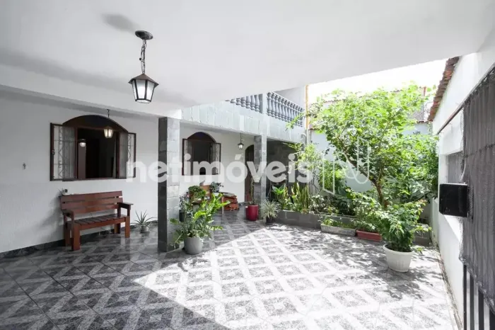 Casa 4 quartos no Conjunto Celso Machado