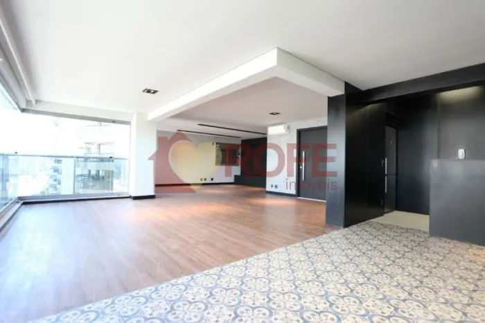 Único no bairro, mobiliado e decorado pronto para morar. Ar-condicionado