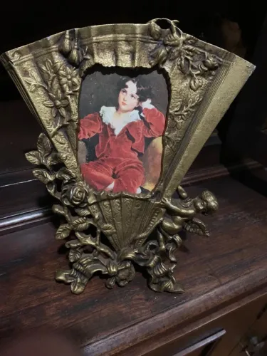 Moldura Antiga Dourada Ornamentada Estilo Clássico Vintage