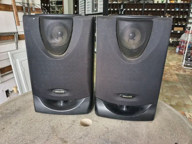 Caixas de som Philips FB 352C.