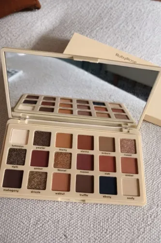 Paleta de sombra Ruby Rose