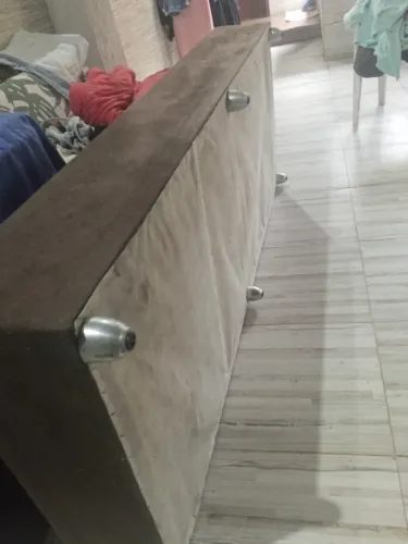 Base de cama de solteiro