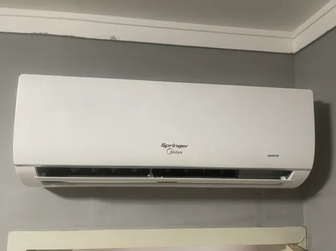 Vendo Ar-Condicionado com apenas 8 meses de uso