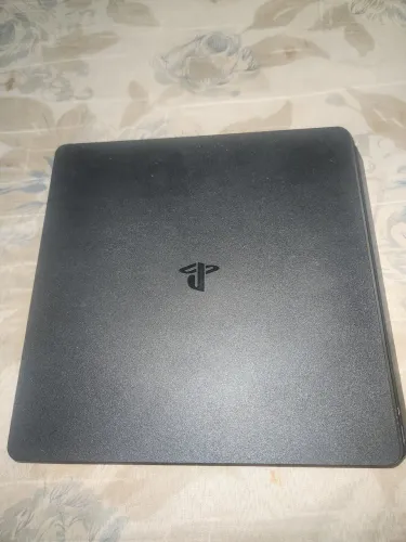 Ps4 Slim 500GB 2 controles