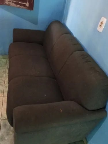 Armação cama de casal, e um sofá 