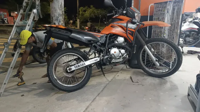 Vende-se Lander nova com valor 15.000,00 