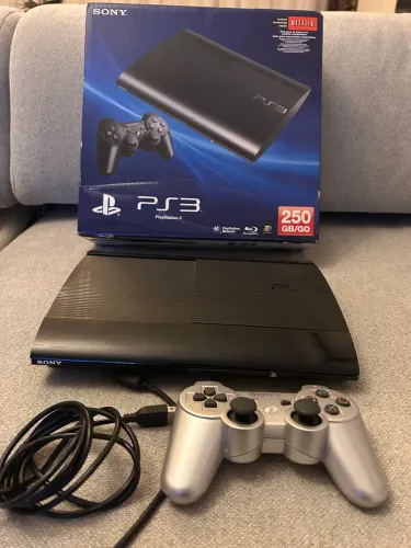 PS3 Slim | 250GB | 1 controle + 14 jogos originais