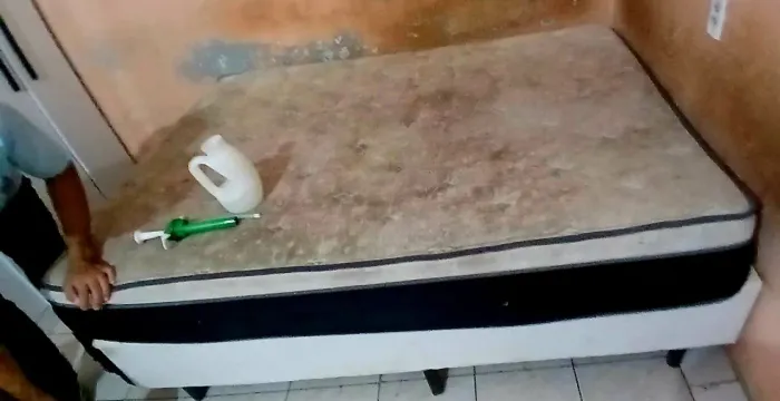 Cama lavagem a seco