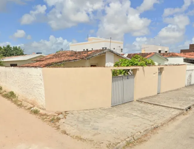 Casa com 3 dormitórios à venda por R$ 450.000,00 - Ernesto Geisel - João Pessoa/PB