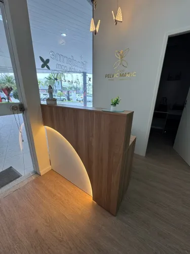 Balcão recepção com led