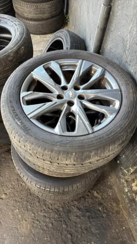 Vendo jogo de rodas Chevrolet tracker aro 17 5x105