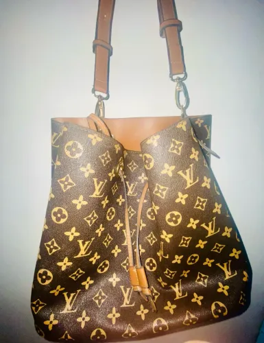 Bolsa louis vuitton, marrom impecável.