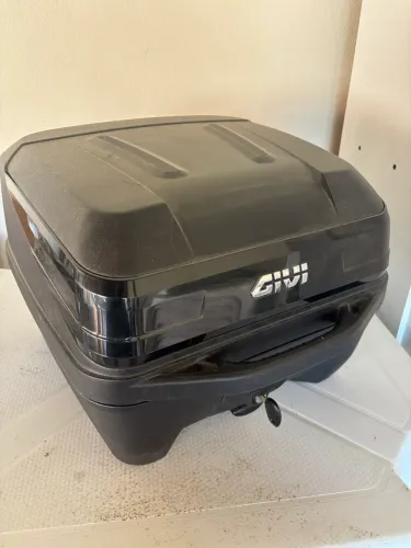 Baú Givi Traffic 3