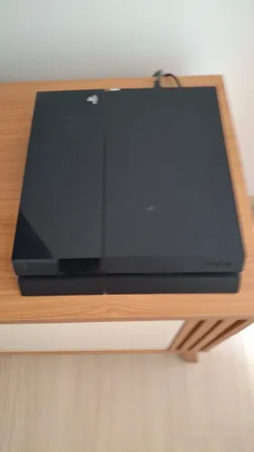 PS4 FAT 500GB + 2 CONTROLES
